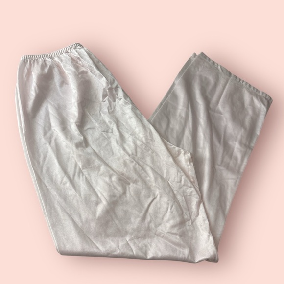 Women's White Sleepwear Set - Picture 2 of 7